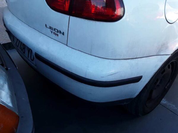PARAGOLPES TRASERO SEAT LEON