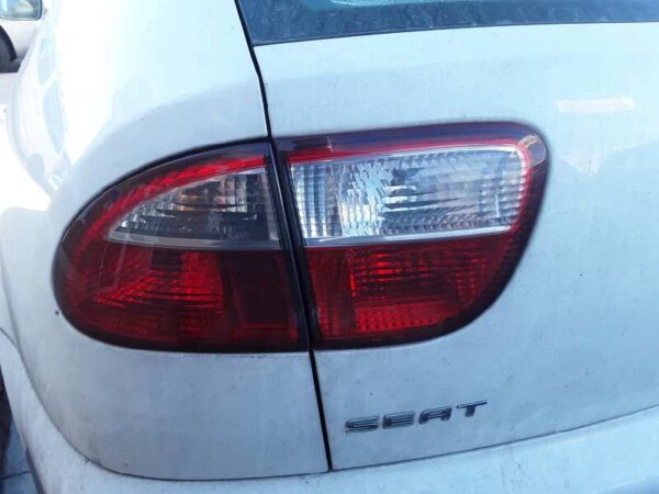 PILOTO TRASERO IZQUIERDO SEAT LEON