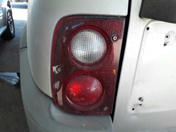 PILOTO TRASERO IZQUIERDO LAND ROVER FREELANDER