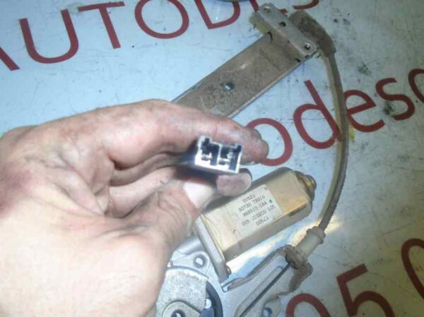 ELEVALUNAS DELANTERO DERECHO NISSAN TERRANO