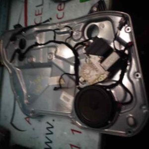 ELEVALUNAS DELANTERO IZQUIERDO SEAT CORDOBA BERLINA