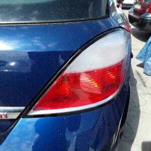 PILOTO TRASERO DERECHO OPEL ASTRA H BERLINA