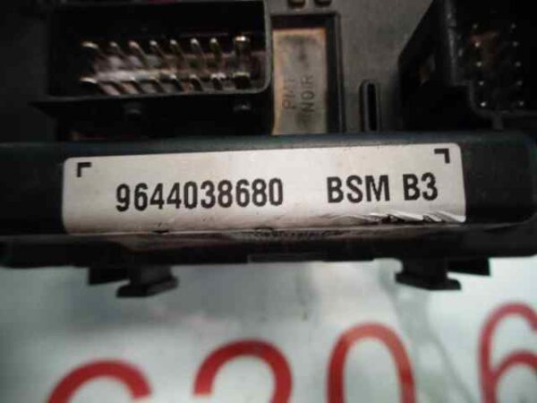 CAJA RELES / FUSIBLES PEUGEOT 406 BERLINA