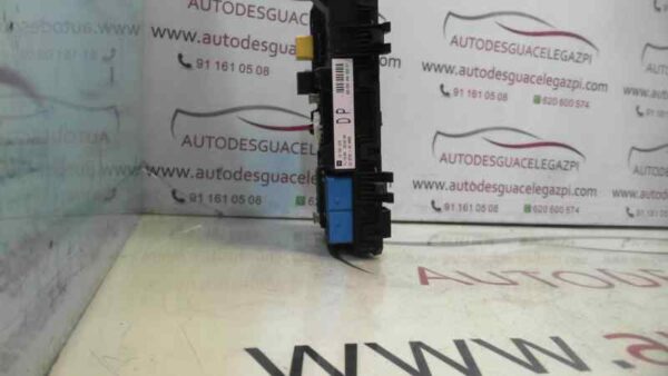 CAJA RELES / FUSIBLES OPEL ASTRA H BERLINA