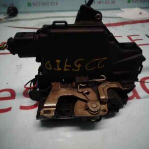 CERRADURA PUERTA TRASERA DERECHA VOLKSWAGEN GOLF IV BERLINA