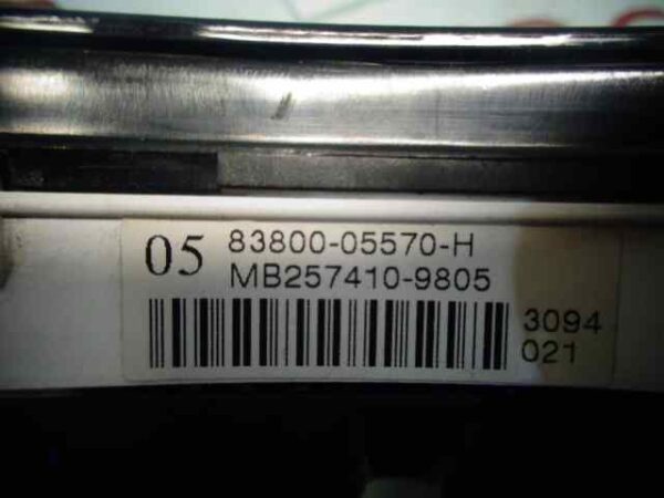 CUADRO INSTRUMENTOS TOYOTA AVENSIS BERLINA