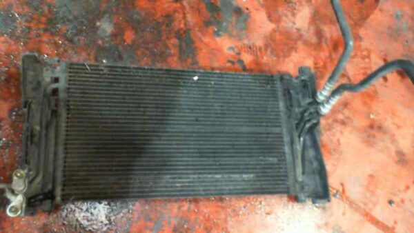 CONDENSADOR / RADIADOR  AIRE ACONDICIONADO BMW SERIE 3 BERLINA