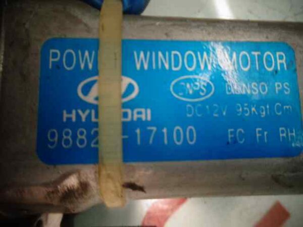 ELEVALUNAS DELANTERO DERECHO HYUNDAI MATRIX