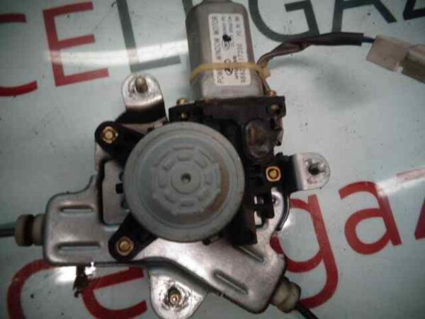 ELEVALUNAS TRASERO DERECHO HYUNDAI MATRIX