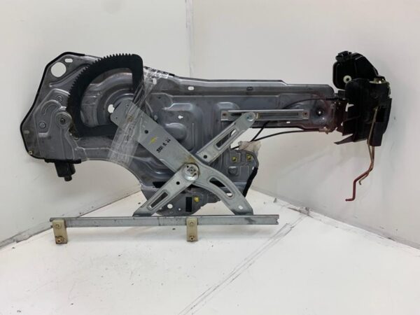 ELEVALUNAS DELANTERO DERECHO HYUNDAI TRAJET