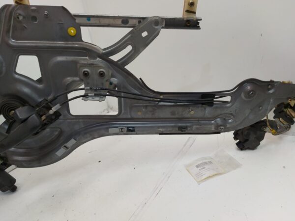 ELEVALUNAS TRASERO DERECHO HYUNDAI TRAJET