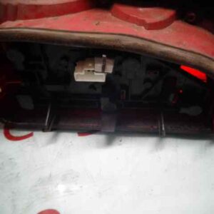 PILOTO TRASERO DERECHO PEUGEOT 406 BERLINA