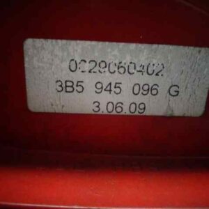 PILOTO TRASERO DERECHO VOLKSWAGEN PASSAT BERLINA
