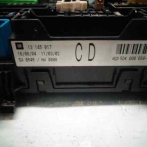 CAJA RELES / FUSIBLES OPEL ASTRA H BER.
