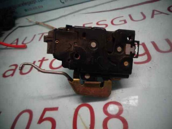 CERRADURA PUERTA DELANTERA DERECHA AUDI A6 AVANT