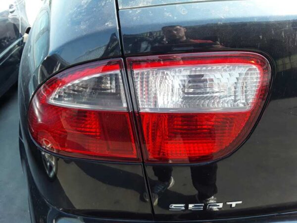 PILOTO TRASERO IZQUIERDO SEAT LEON
