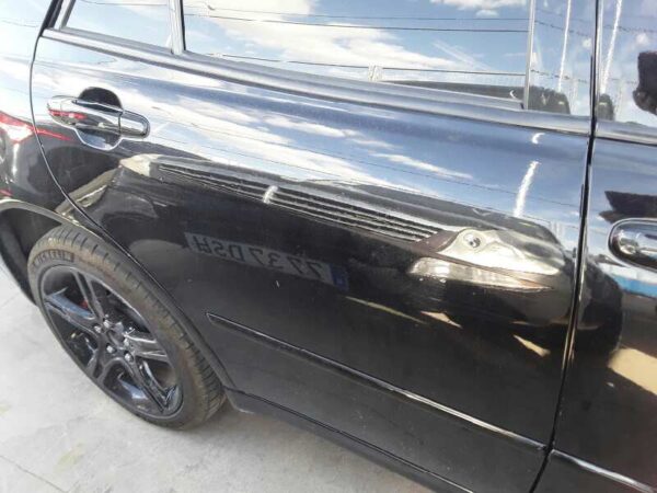 PUERTA TRASERA DERECHA LEXUS IS200