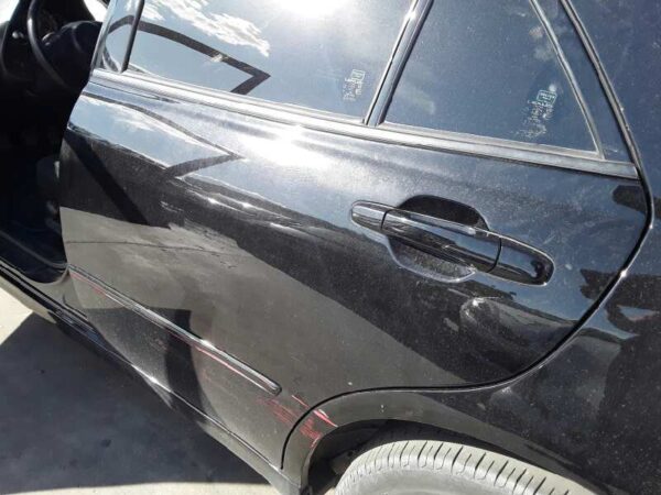 PUERTA TRASERA IZQUIERDA LEXUS IS200