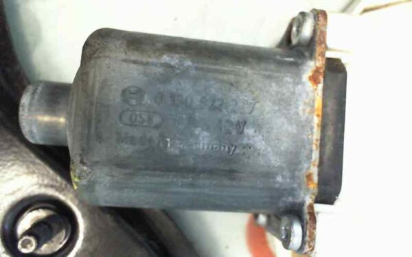 ELEVALUNAS DELANTERO DERECHO BMW SERIE 1 BERLINA