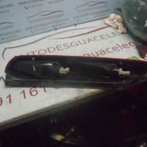 PILOTO TRASERO DERECHO FORD FOCUS BERLINA