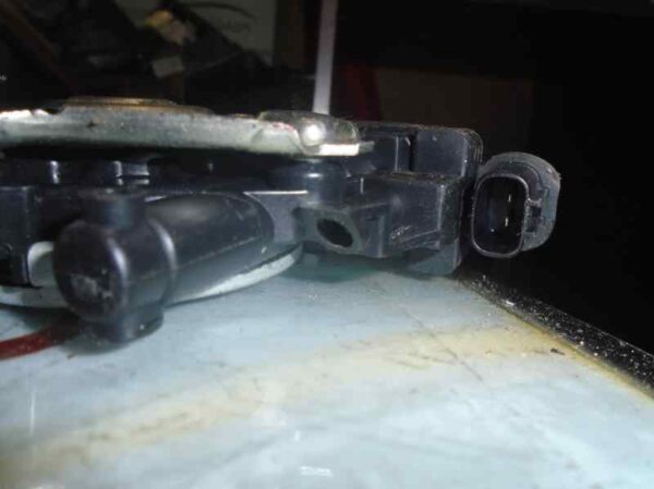 ELEVALUNAS DELANTERO DERECHO SUZUKI ALTO AMF 310