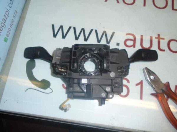 MANDO LUCES FORD FOCUS BERLINA