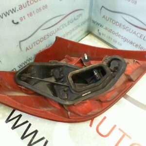 PILOTO TRASERO DERECHO PEUGEOT 207
