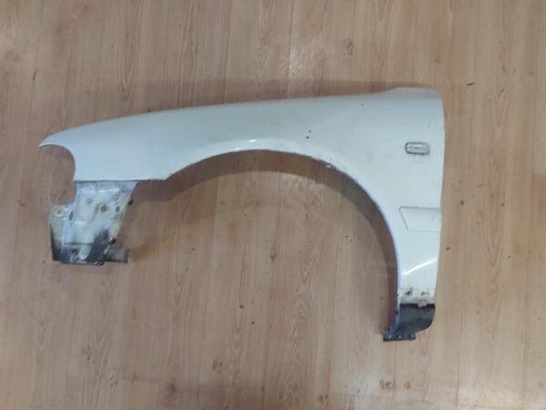 ALETA DELANTERA IZQUIERDA AUDI A4 BERLINA