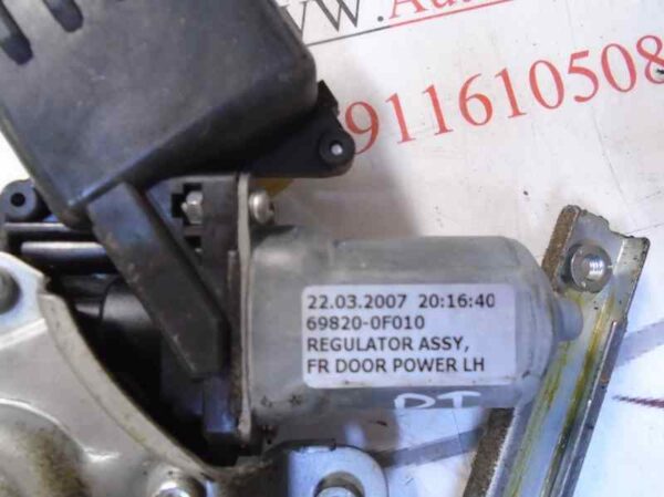 ELEVALUNAS DELANTERO DERECHO TOYOTA COROLLA VERSO