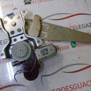 ELEVALUNAS TRASERO DERECHO TOYOTA COROLLA VERSO