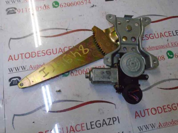 ELEVALUNAS TRASERO IZQUIERDO TOYOTA COROLLA VERSO