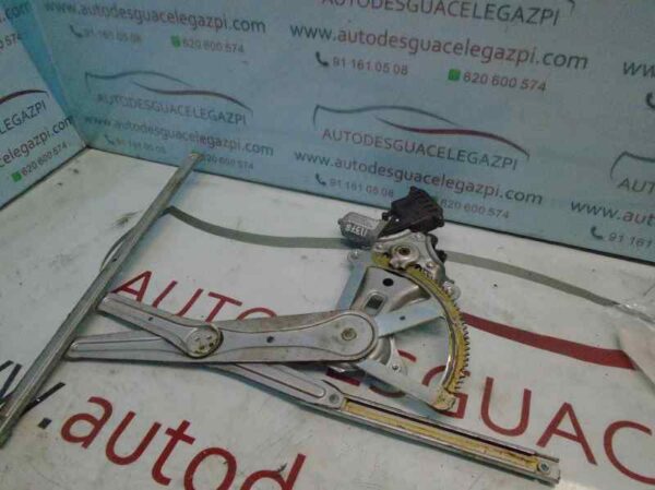 ELEVALUNAS TRASERO DERECHO TOYOTA COROLLA VERSO
