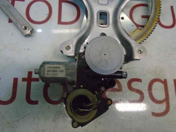 ELEVALUNAS TRASERO DERECHO TOYOTA COROLLA VERSO