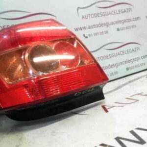 PILOTO TRASERO DERECHO TOYOTA COROLLA