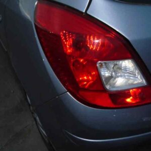 PILOTO TRASERO IZQUIERDO OPEL CORSA D