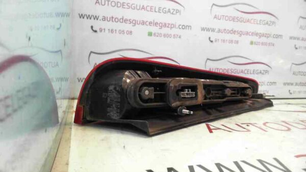 PILOTO TRASERO DERECHO FORD C-MAX