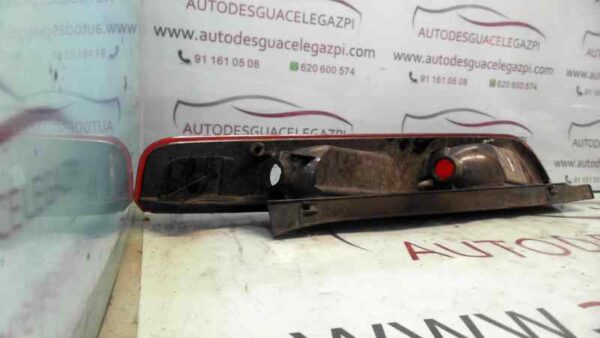 PILOTO TRASERO IZQUIERDO FORD FOCUS BERLINA
