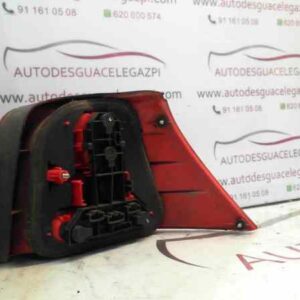 PILOTO TRASERO IZQUIERDO VOLKSWAGEN GOLF IV BERLINA