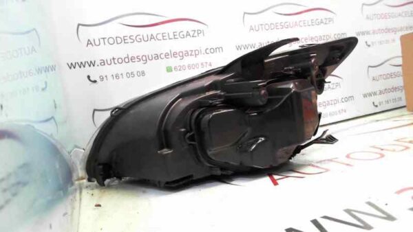 FARO DERECHO FORD FOCUS BERLINA