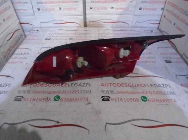 PILOTO TRASERO IZQUIERDO FORD FOCUS BERLINA