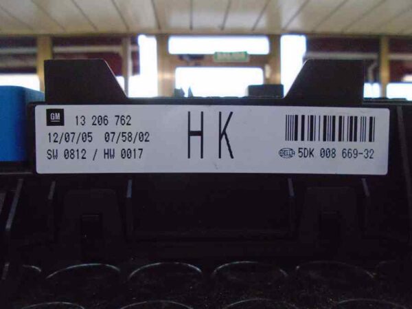 CAJA RELES / FUSIBLES OPEL ASTRA GTC