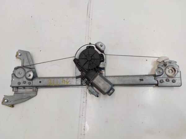 ELEVALUNAS DELANTERO IZQUIERDO PEUGEOT 107