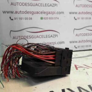 CAJA RELES / FUSIBLES MERCEDES CLASE CLK COUPE