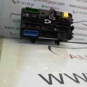 CAJA RELES / FUSIBLES OPEL ASTRA H BERLINA