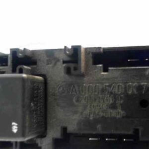 CAJA RELES / FUSIBLES MERCEDES CLASE E BERLINA DIESEL