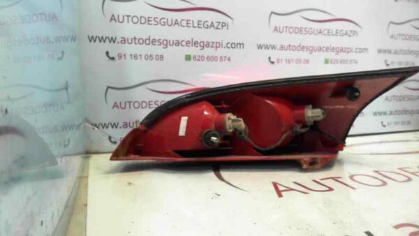 PILOTO TRASERO DERECHO FORD FOCUS BERLINA