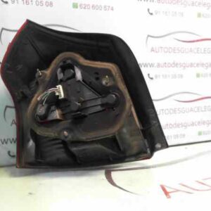 PILOTO TRASERO DERECHO TOYOTA COROLLA
