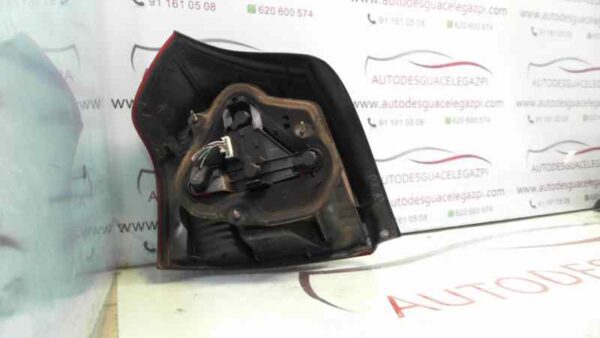 PILOTO TRASERO DERECHO TOYOTA COROLLA
