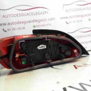 PILOTO TRASERO DERECHO PEUGEOT 406 BERLINA