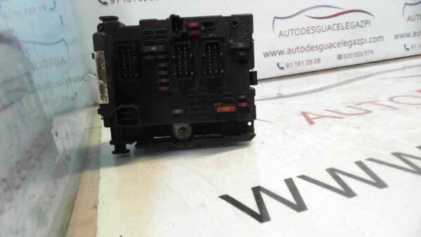 CAJA RELES / FUSIBLES PEUGEOT 307